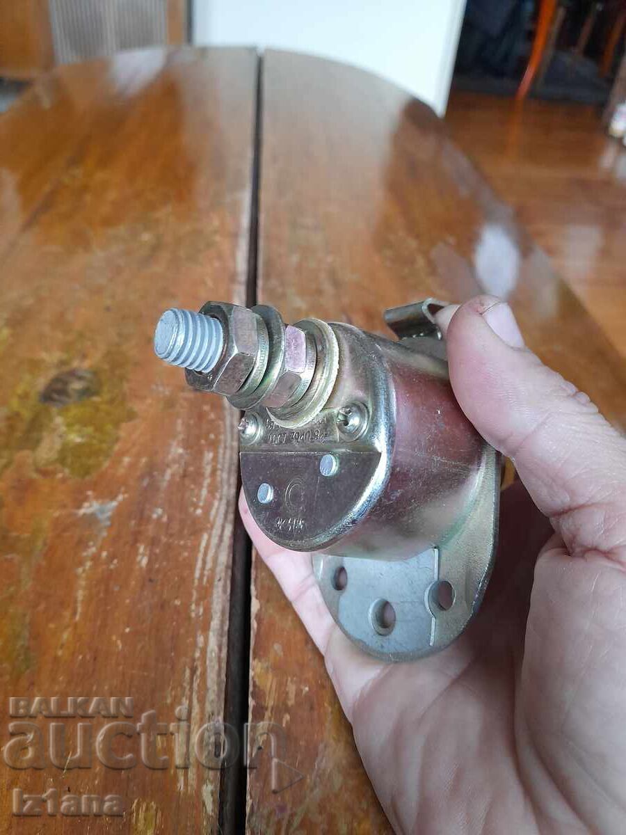 Vechea masă cu chei - 5