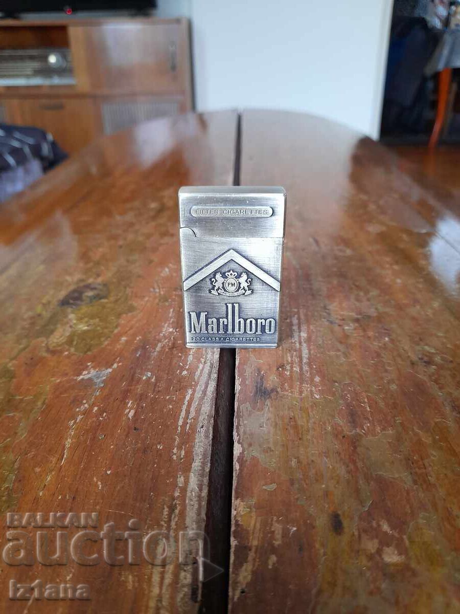 Ένας παλιός αναπτήρας Marlboro