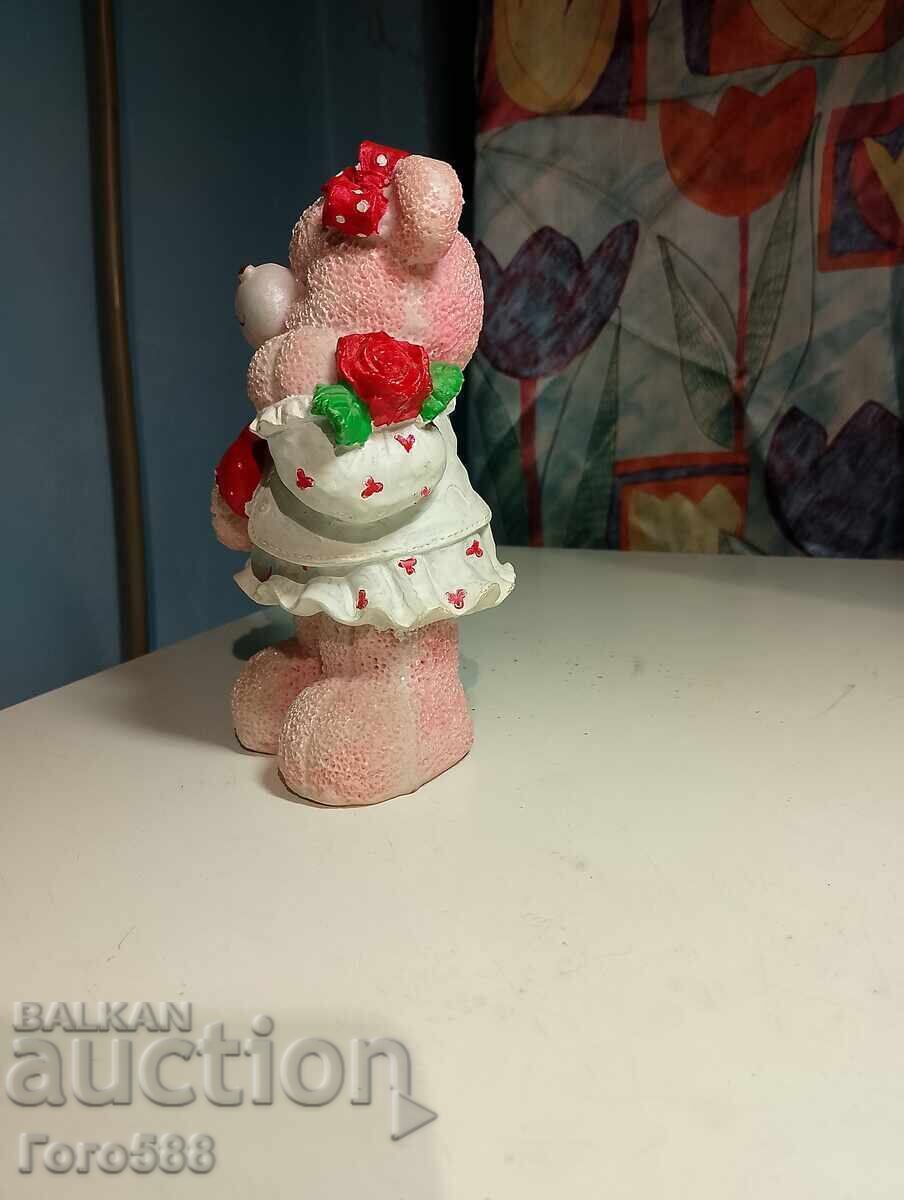 Auction  Souvenir statuette