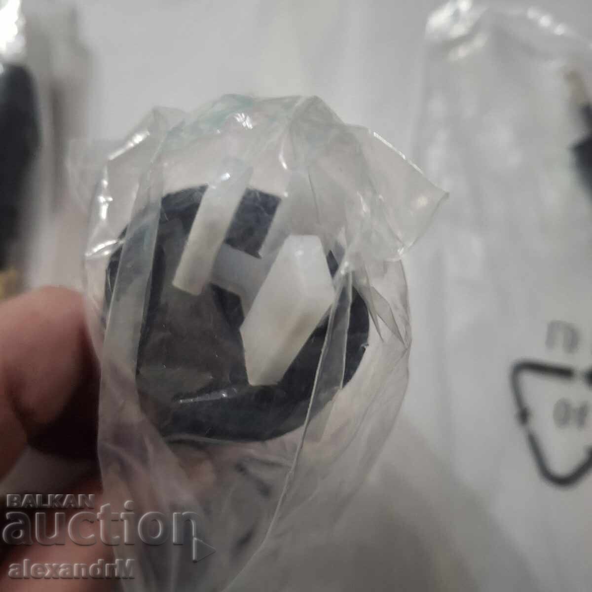 5 pieces of electrical plugs, Schuko type: Euro, GB, Japan - USA - 6