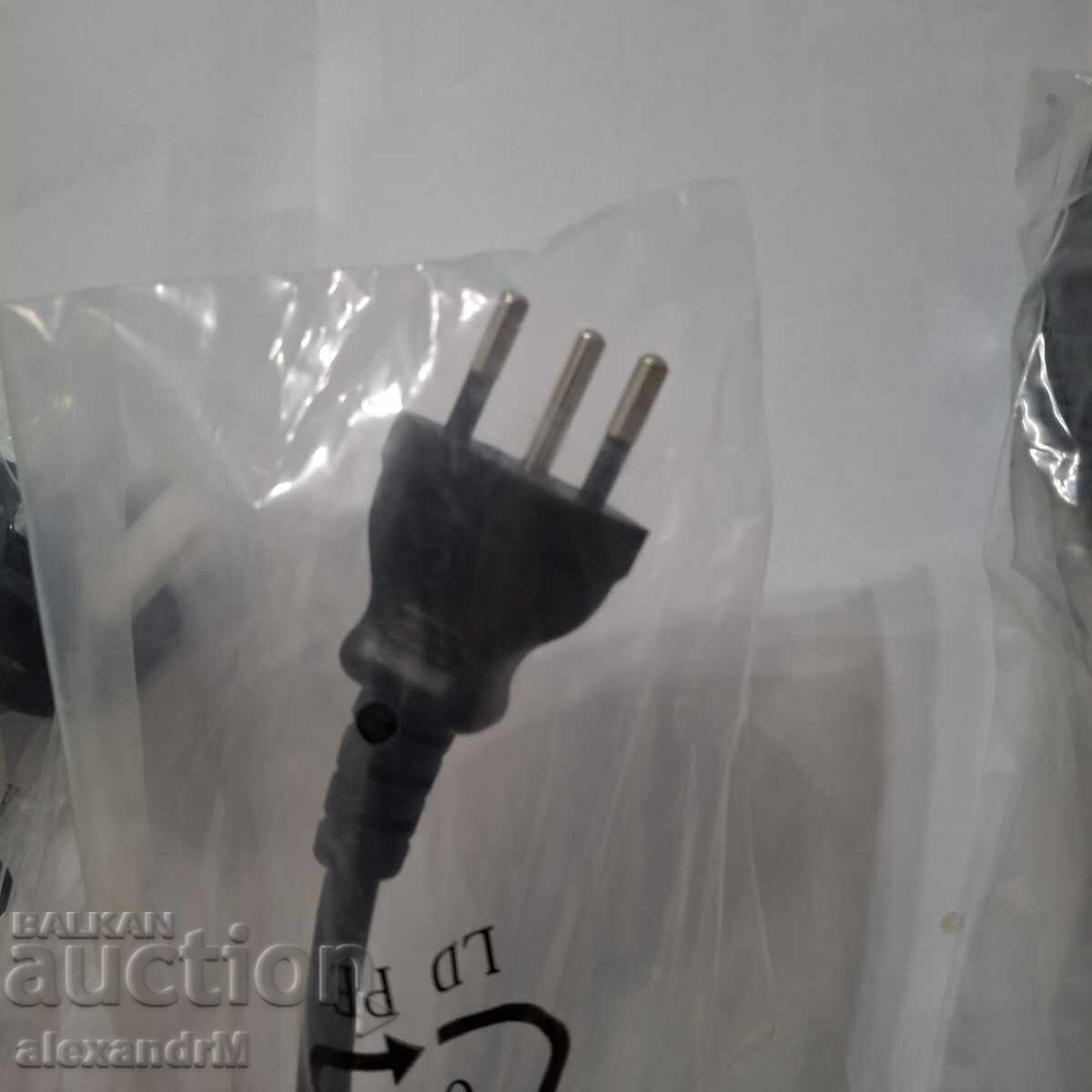 5 pieces of electrical plugs, Schuko type: Euro, GB, Japan - USA - 7