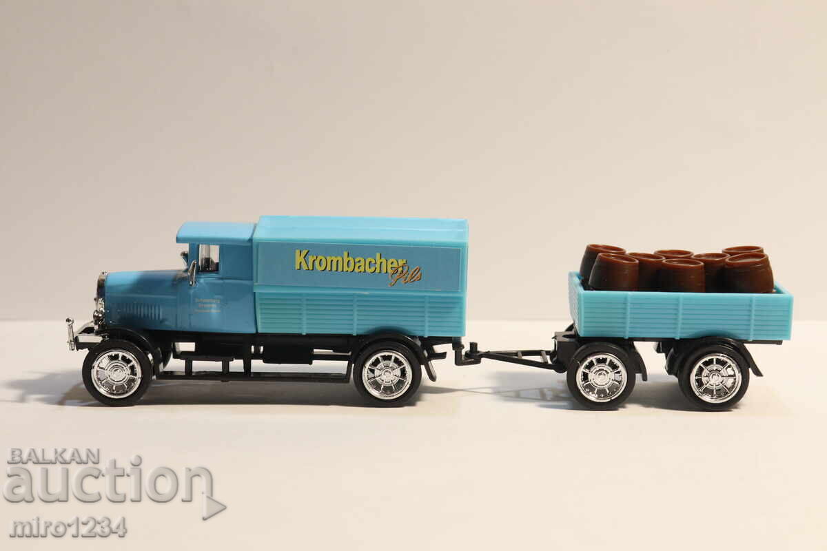 BZC 1/64??? TOY CAR RETRO MODEL