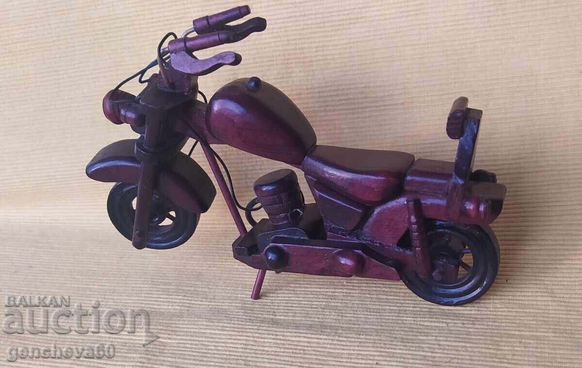 Мотор сувенир от дърво - 5