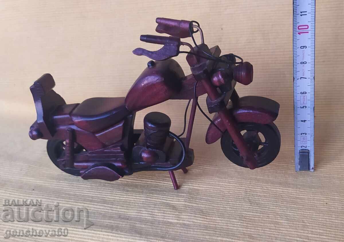 Χειροποίητο ξύλινο μοτέρ