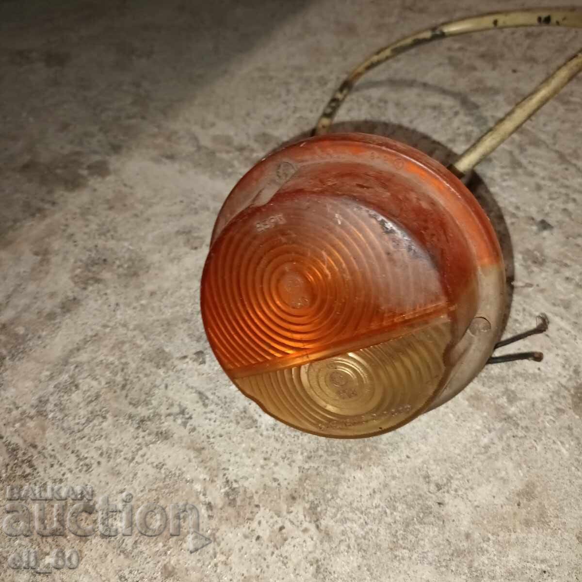 Stop pentru mașină veche