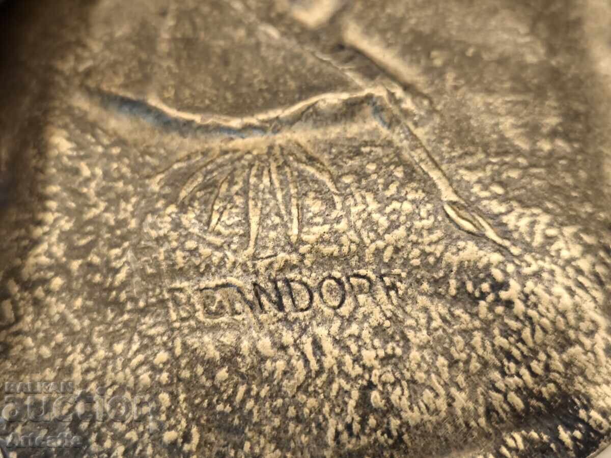 Livrarea Cupa de bronz cu scenă frumoasă stil Bernndorf Art Nouveau