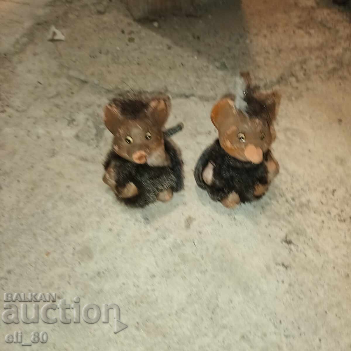 Multe suveniruri vechi din anii '60 - 5 Multe suveniruri vechi din anii '60 - 5