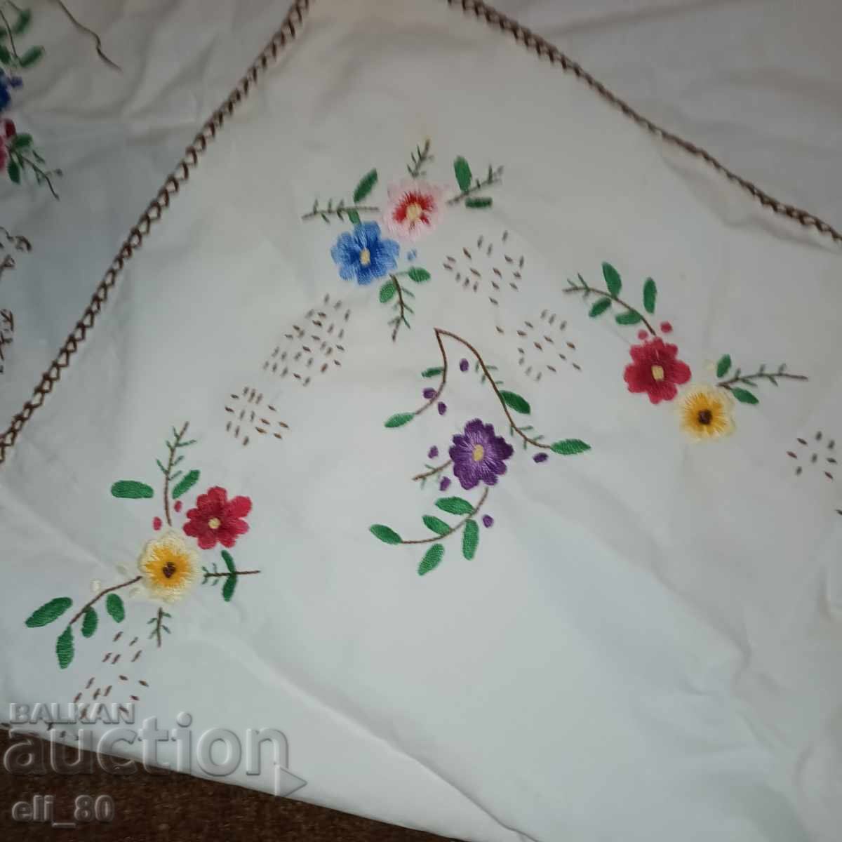 Auction Large tablecloth Auction Large tablecloth