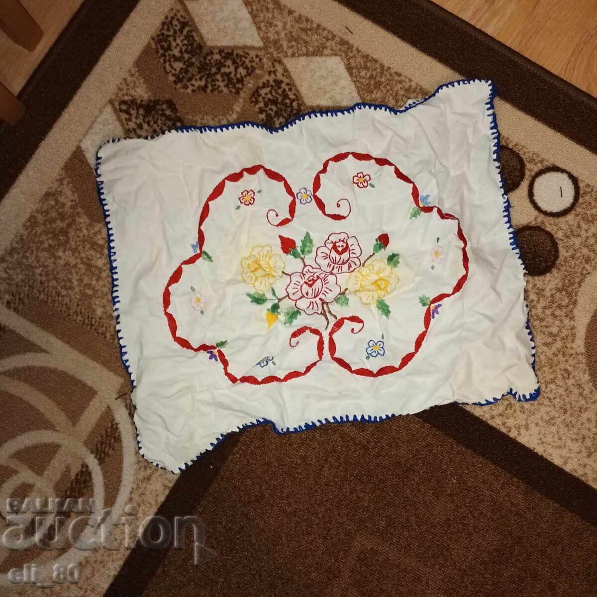 Împletitură lucrată manual cu preț € 2.00 | 3.91 BGN