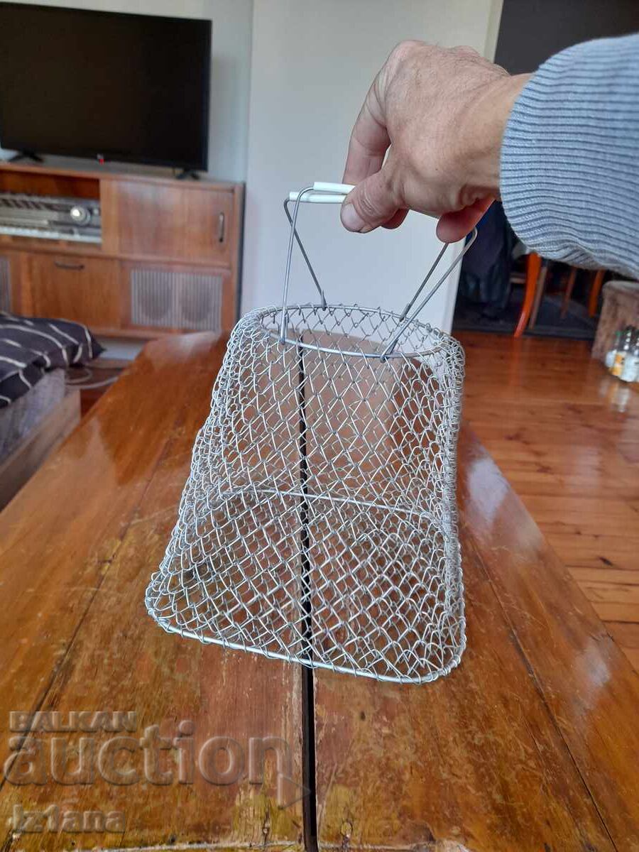 Old metal shopping bag with price € 19.00 | 37.16 BGN