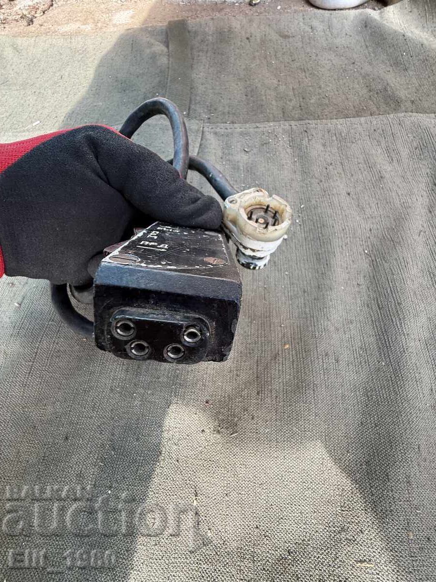 Licitație Ghid de conversație pentru căști de tancist