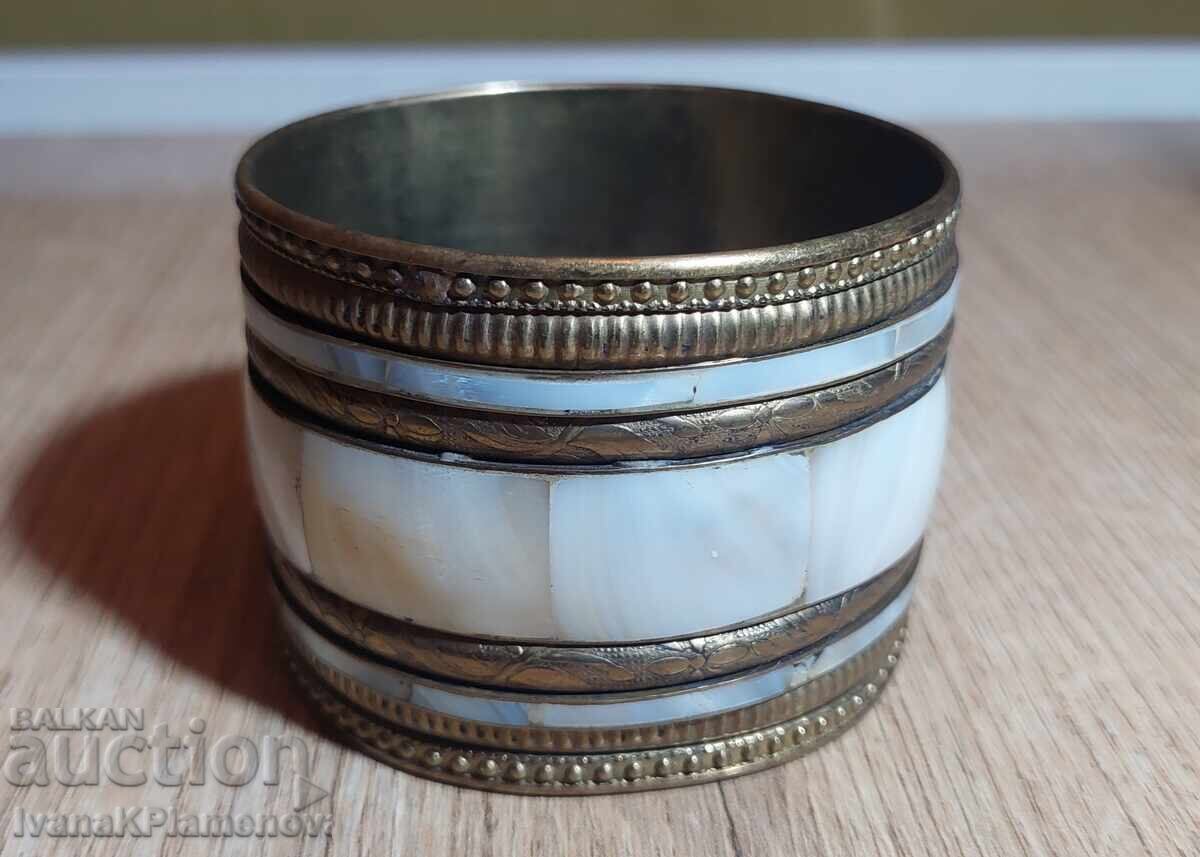 Grivna για γνώστες με τιμή € 15.00 | 29.34 BGN Grivna για γνώστες με τιμή € 15.00 | 29.34 BGN