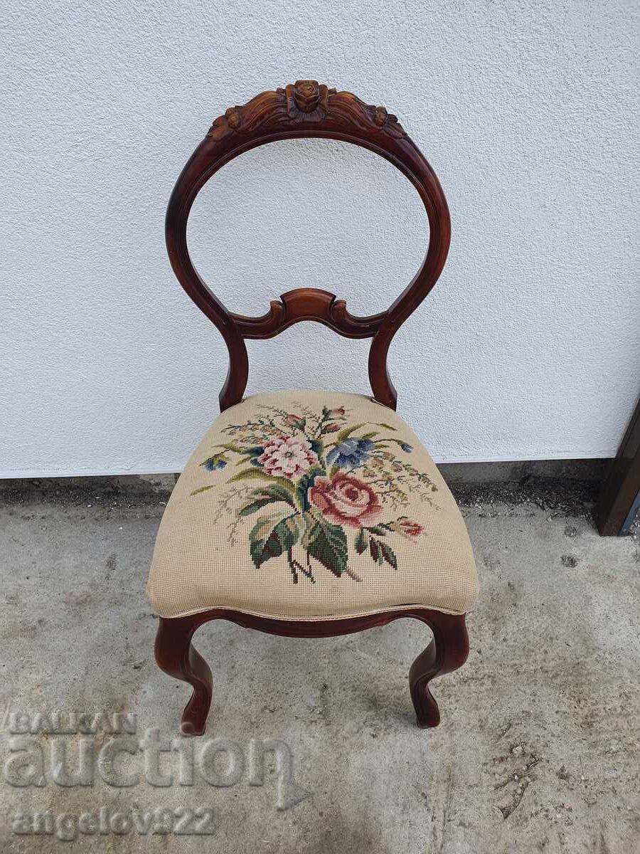 Красив винтидж дървен стол масив!!!