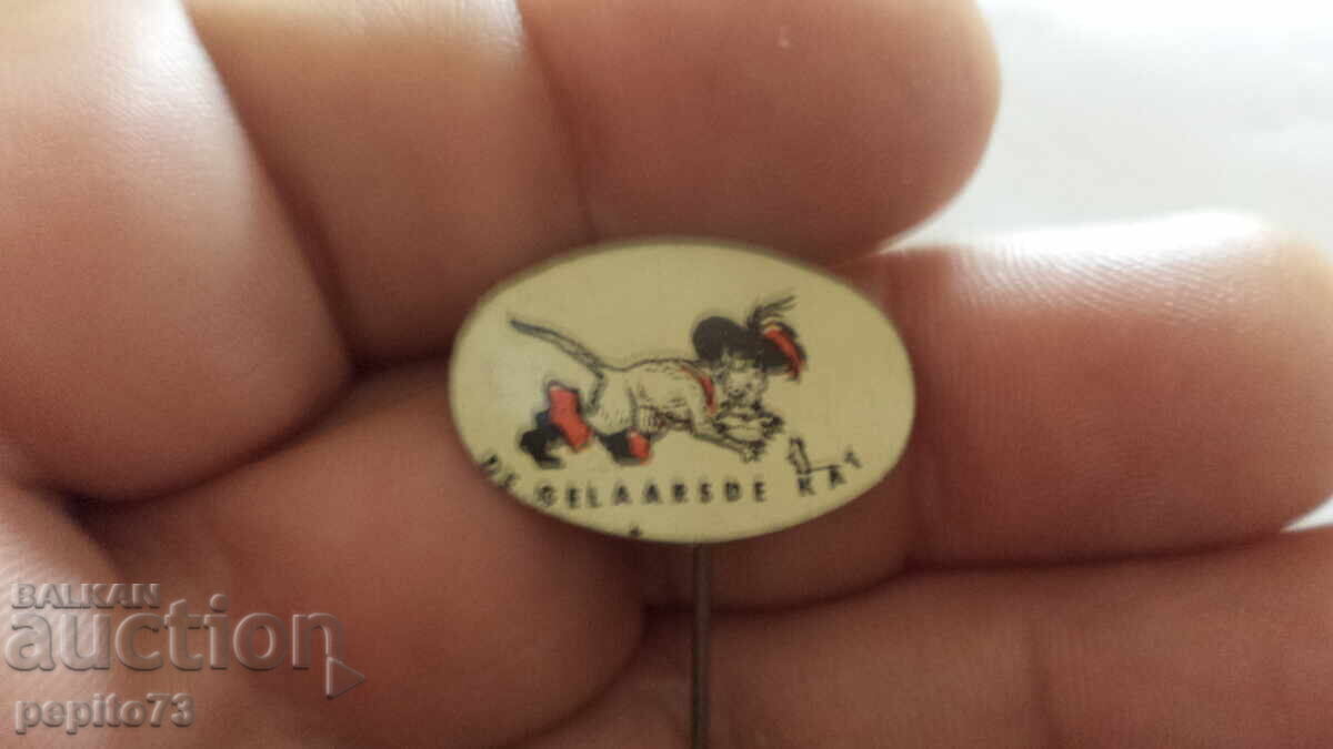 Advertising badge, Puss in Boots