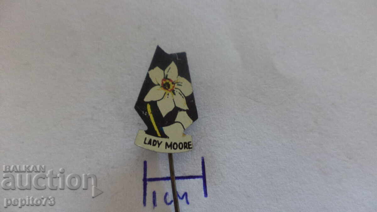 Advertising badge, Lady Moore, brand nursery stock