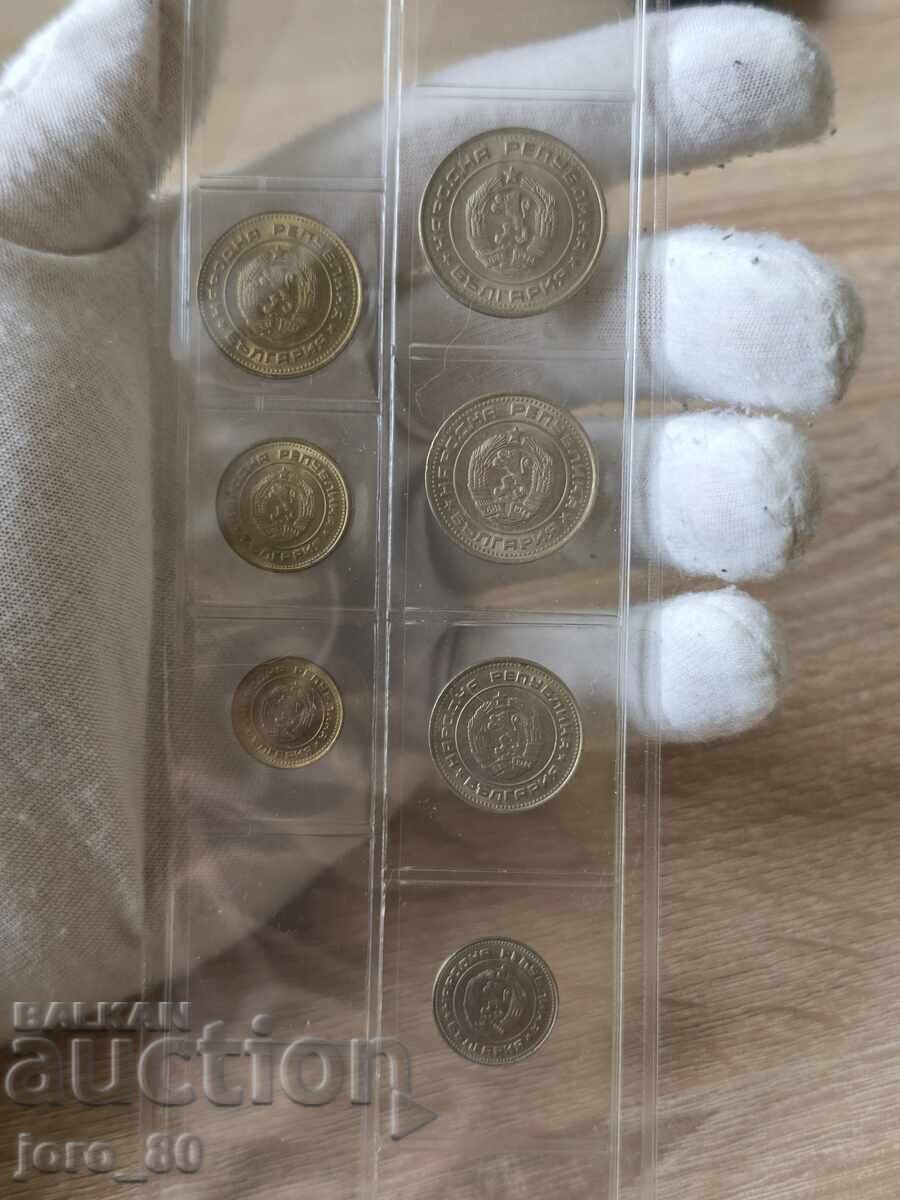 Пълен лот циркулационни монети 1990 година България с цена € 20.00 | 39.12 лв.