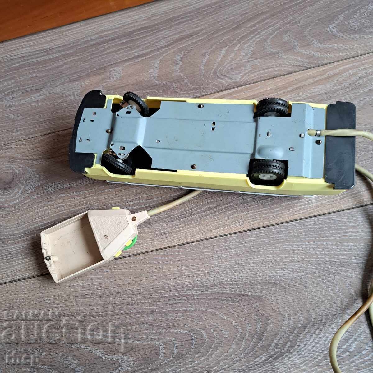 Доставка на Автобус Palart Полша стара играчка с батерии