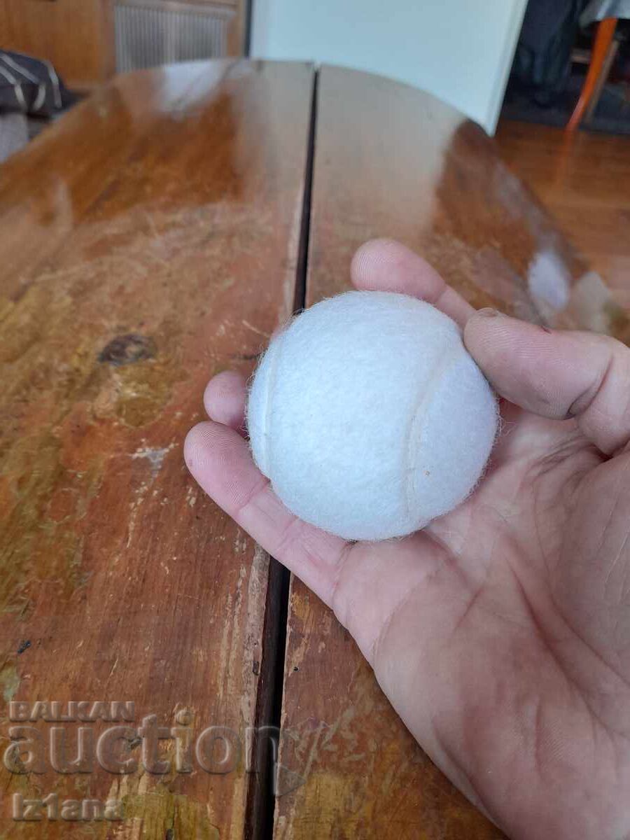 Аукцион Стара топка за тенис Slazengers