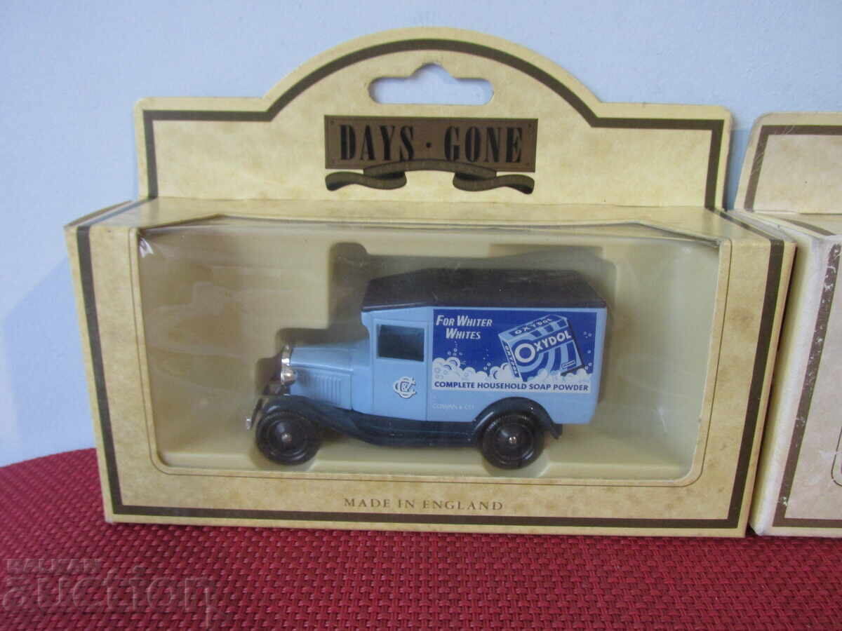 Delivery of Retro strollers