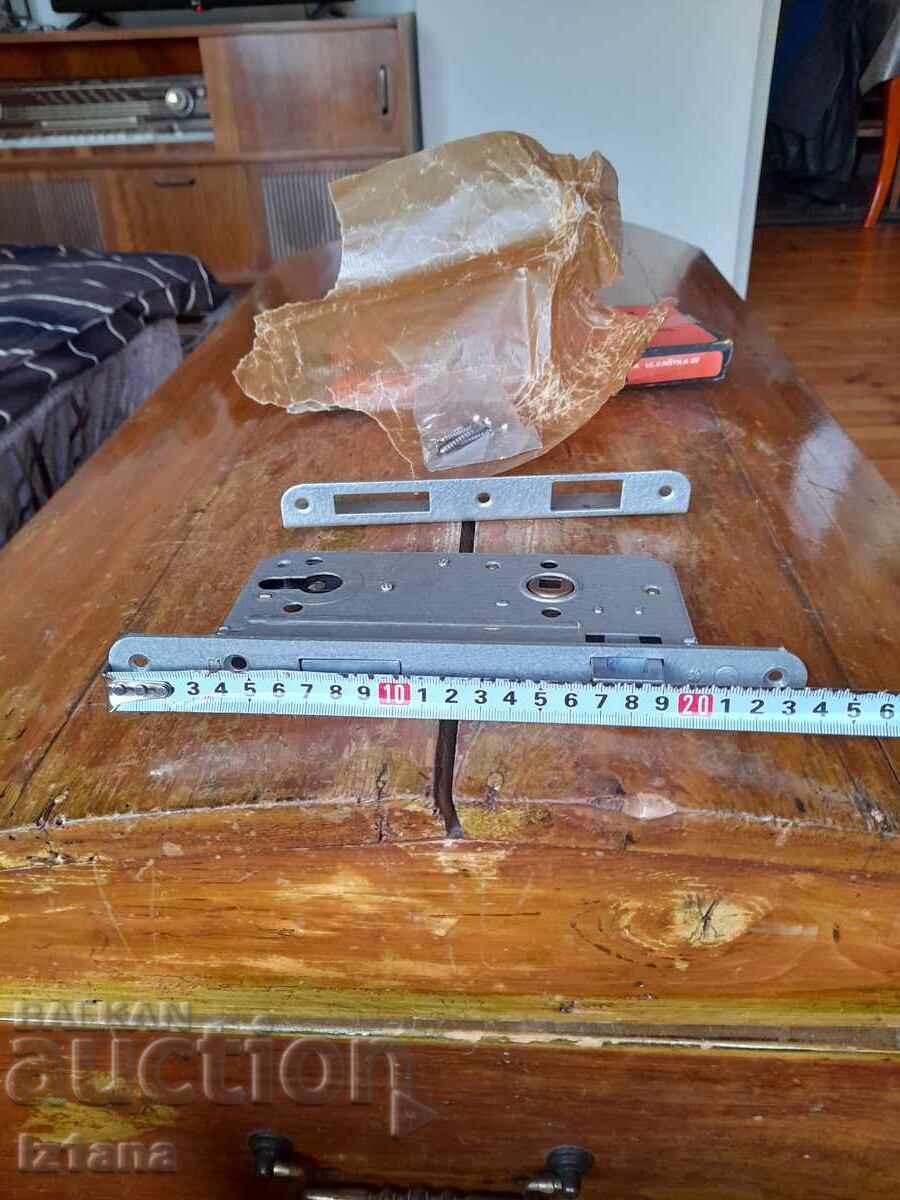 Vechi lacăt Varimex - 6