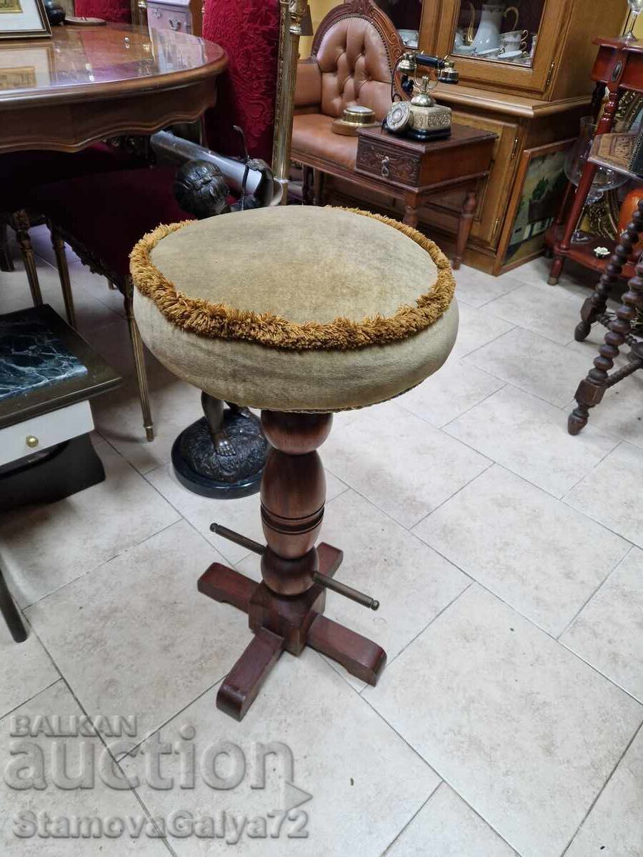Minunat scaun de bar englezesc antic