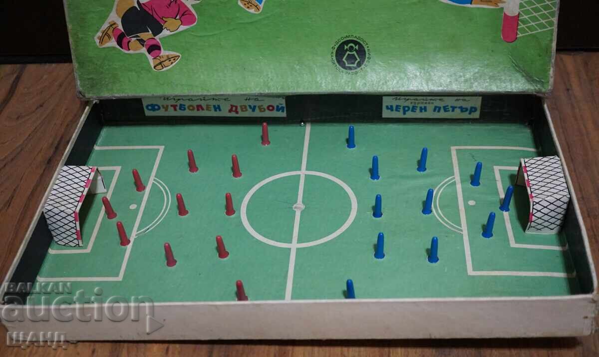 Joc de masă vechi, social, fotbal, meci de fotbal cu cutie cu preț € 10.56 | 20.65 BGN