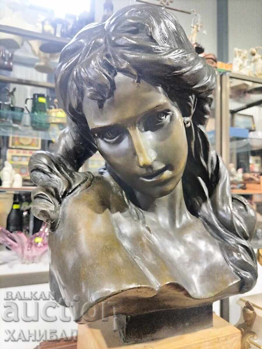 MARE BUST DE BRONZ AL UNEI FEMEI CU SOCLU DE MARMURA