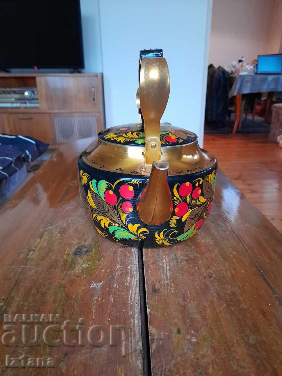 Μεταχειρισμένο αλουμινένιο τσαγιερό με τιμή € 43.00 | 84.10 BGN