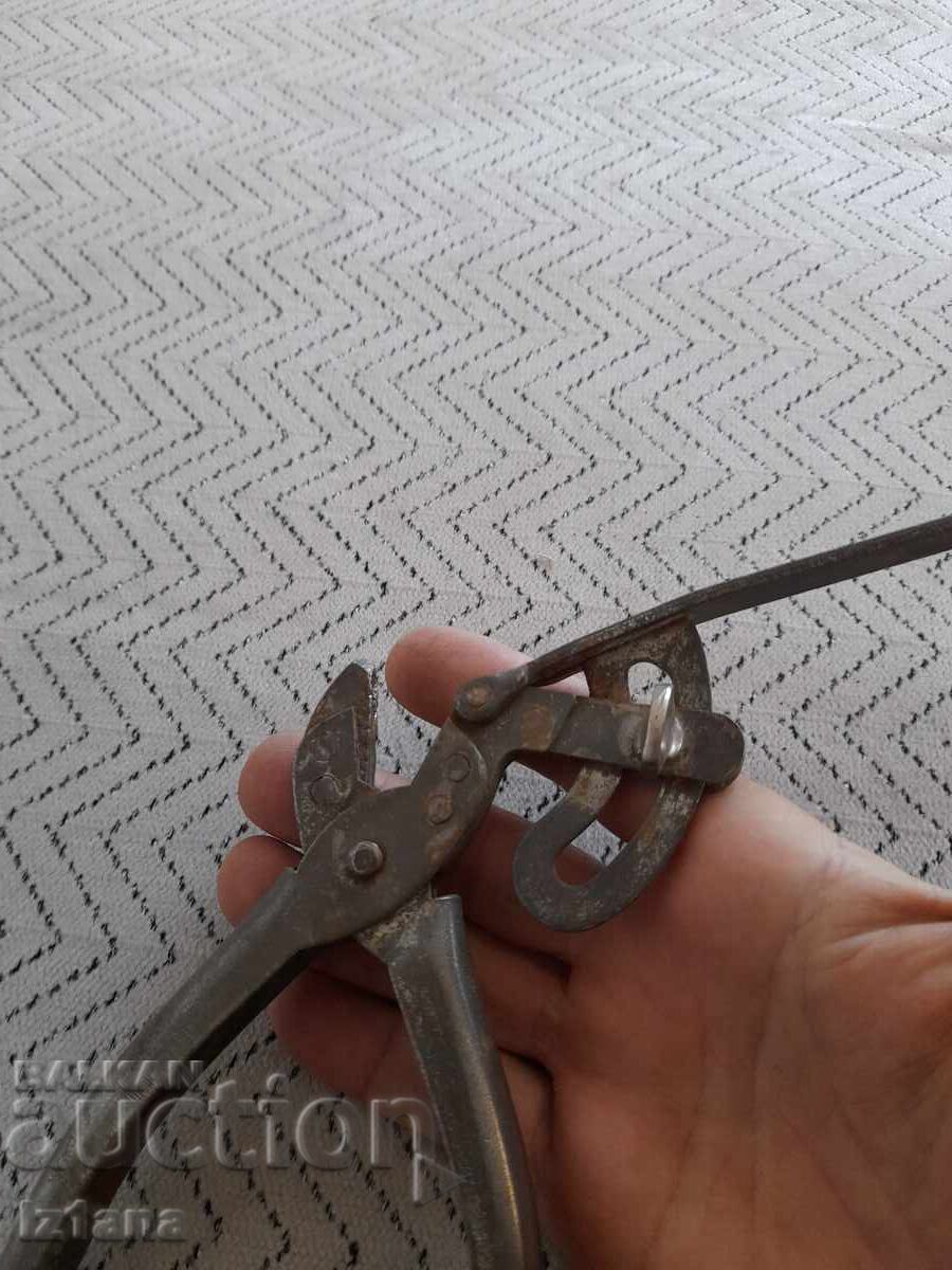 Licitație Clești vechi de plop