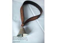 Παλιό χάλκινο καζάνι με σφιγκτήρα