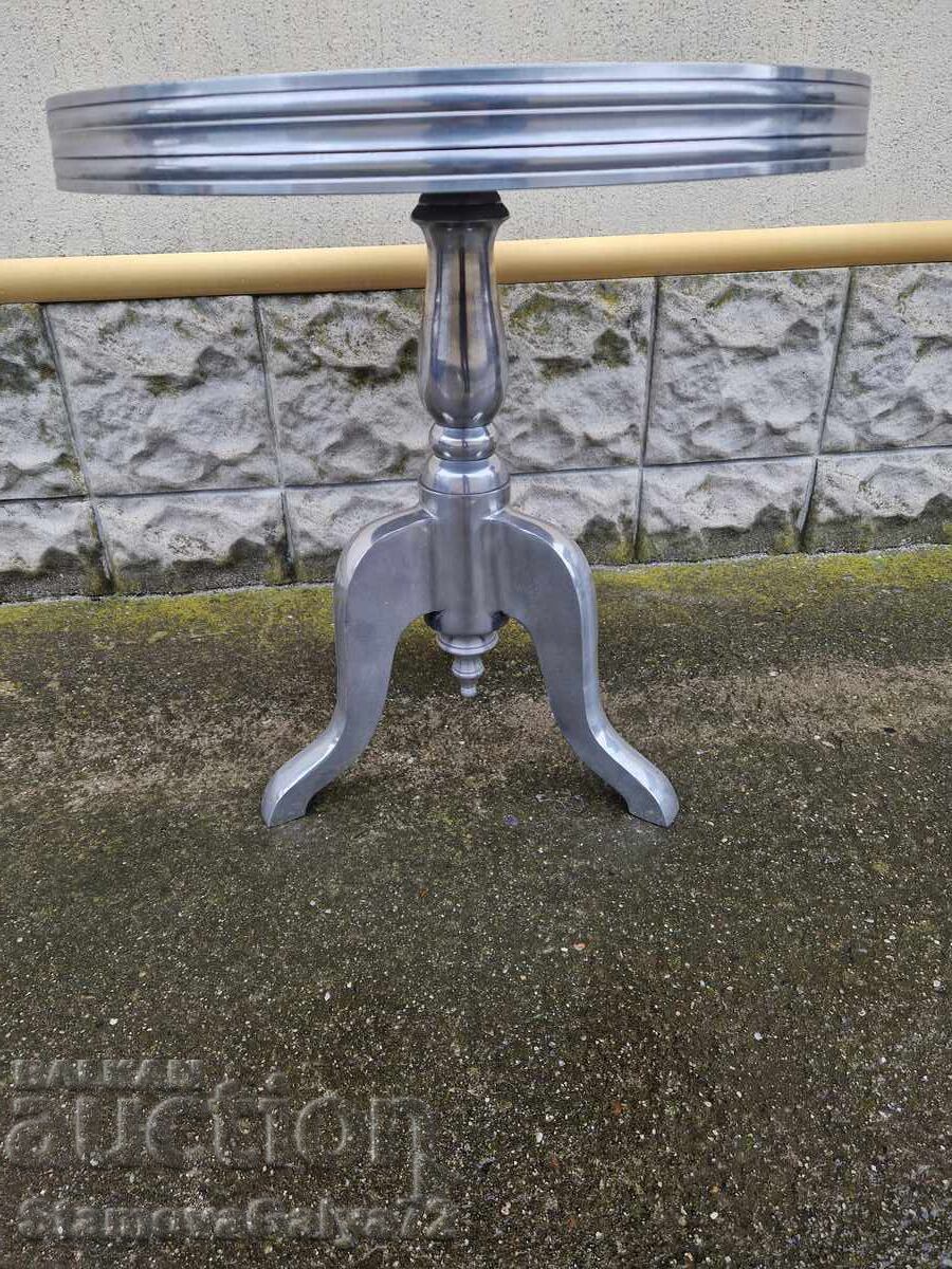 Măsuță de grădină din aluminiu germană minunată cu preț € 148.00 | 289.46 BGN