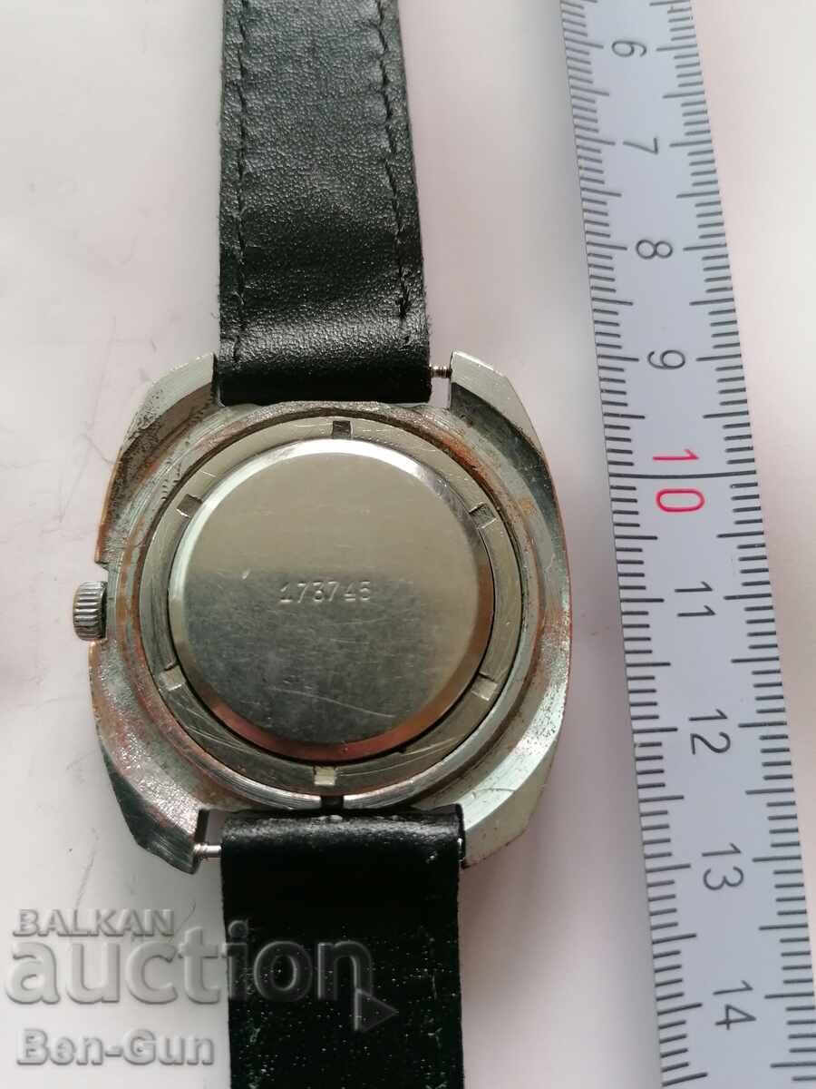 Ceas mecanic sovietic de mână - 5