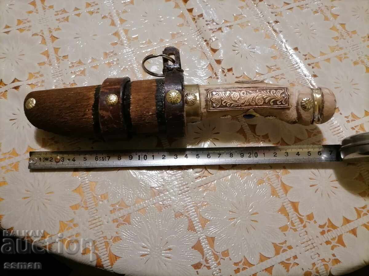 Cuțit de vânătoare vechi, unicat, spinel, turmalină