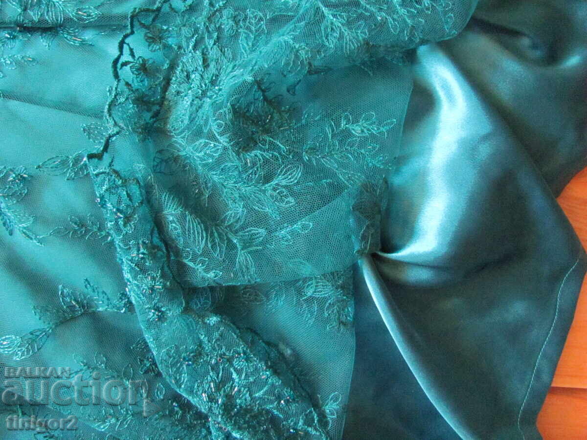 Rochie de damă din dantelă cu bolero, verde petrol cu preț € 12.00 | 23.47 BGN Rochie de damă din dantelă cu bolero, verde petrol cu preț € 12.00 | 23.47 BGN