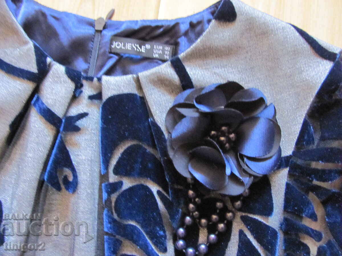 Rochie de damă JOLIESSE, No40, UK14 cu preț € 9.00 | 17.60 BGN Rochie de damă JOLIESSE, No40, UK14 cu preț € 9.00 | 17.60 BGN