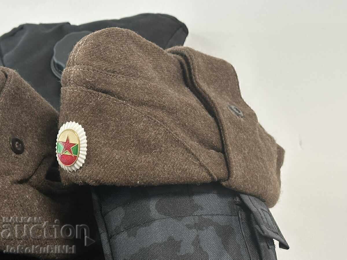 Παράδοση Λοτ Στρατιωτικές κάπες-Σαγιάκ—2 τεμάχια