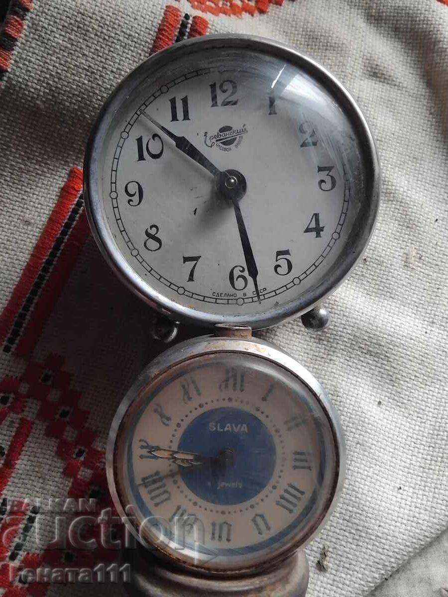 Стари настолни часовници с цена € 12.00 | 23.47 лв.