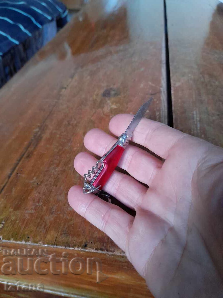 Delivery of Old Keychain Knife Delivery of Old Keychain Knife