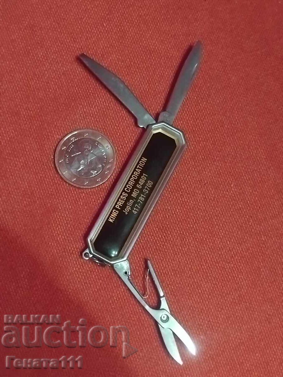 Micul cuțit de colecție Micul cuțit de colecție