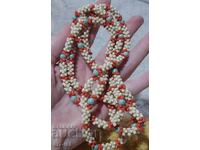 Star necklace of corals