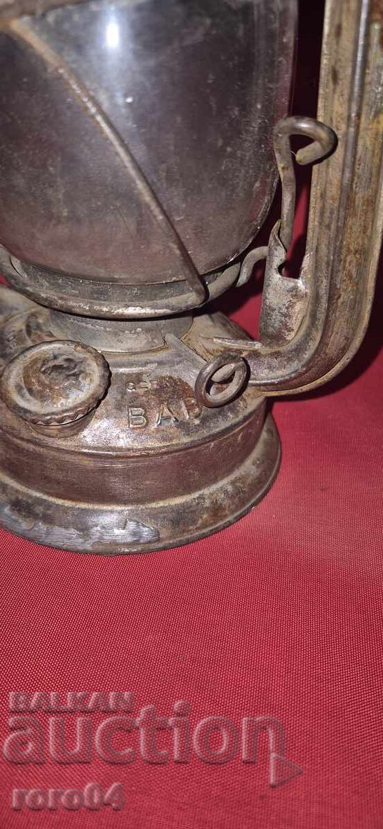 Licitație VECHI FELINAR GERMAN