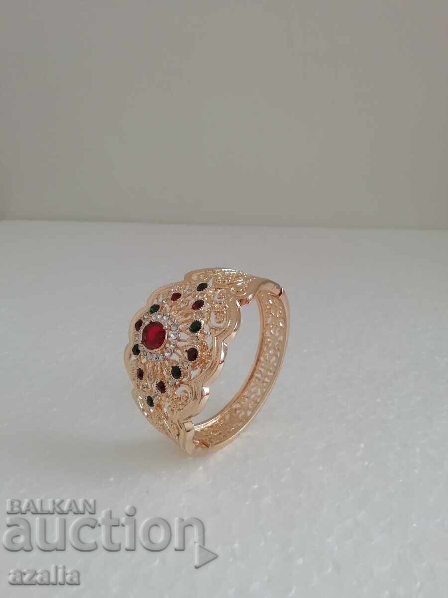 Γυναικείο βραχιόλι, χρυσό με βότσαλο με τιμή € 6.65 | 13.01 BGN