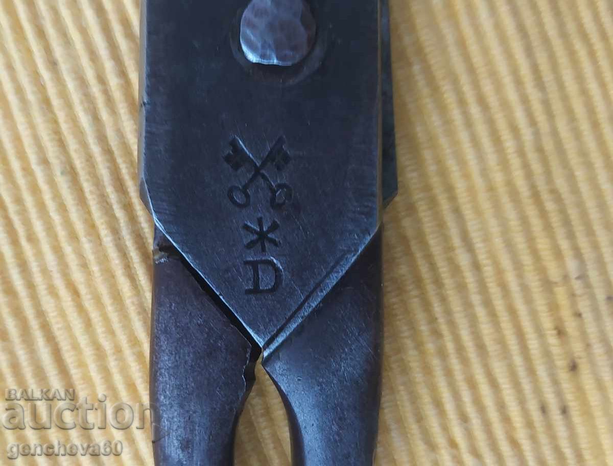 Livrarea Foarfece vechi J.NOWILL&SONS Livrarea Foarfece vechi J.NOWILL&SONS