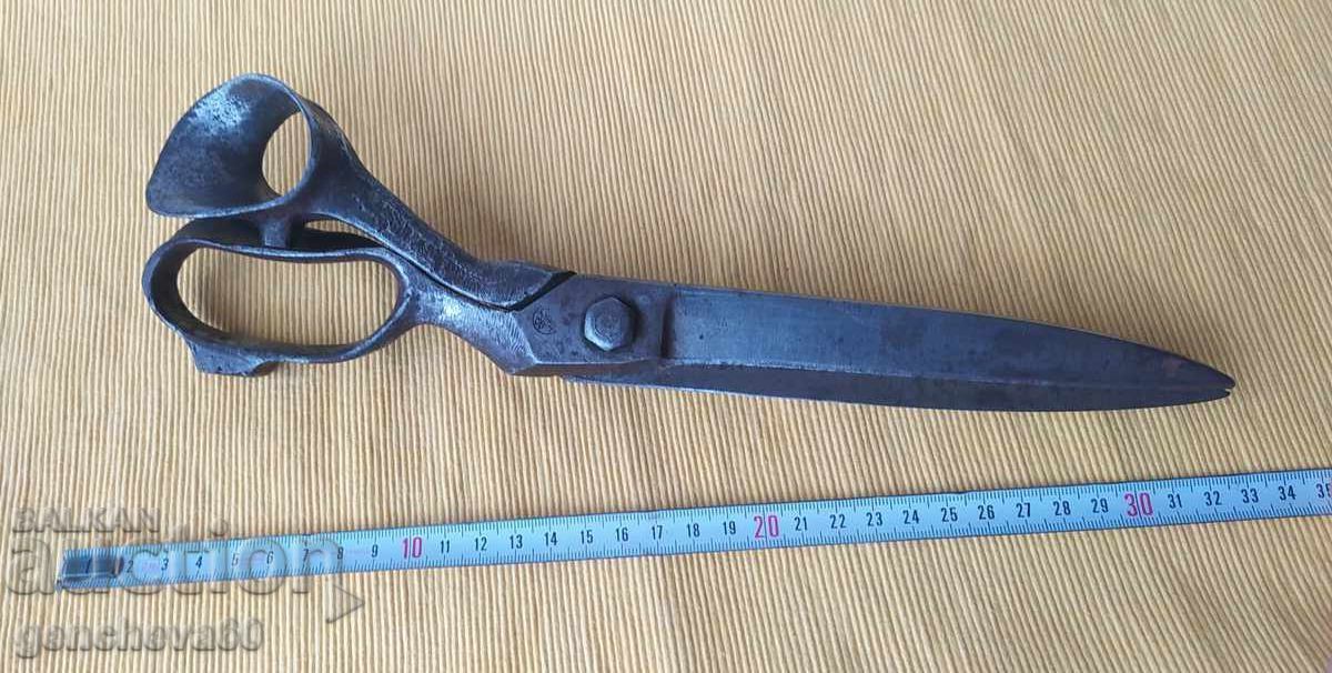 Delivery of Antique Master Tailor's Scissors
