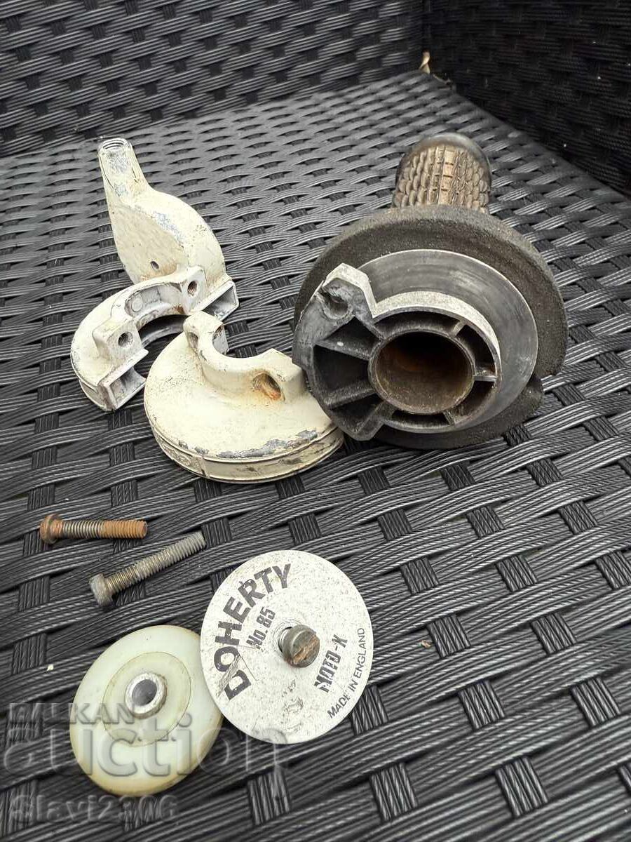 Delivery of Console - Fast throttle for a motorcycle