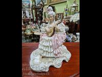 Уникална голяма антикварна немска порцеланова фигура Dresden