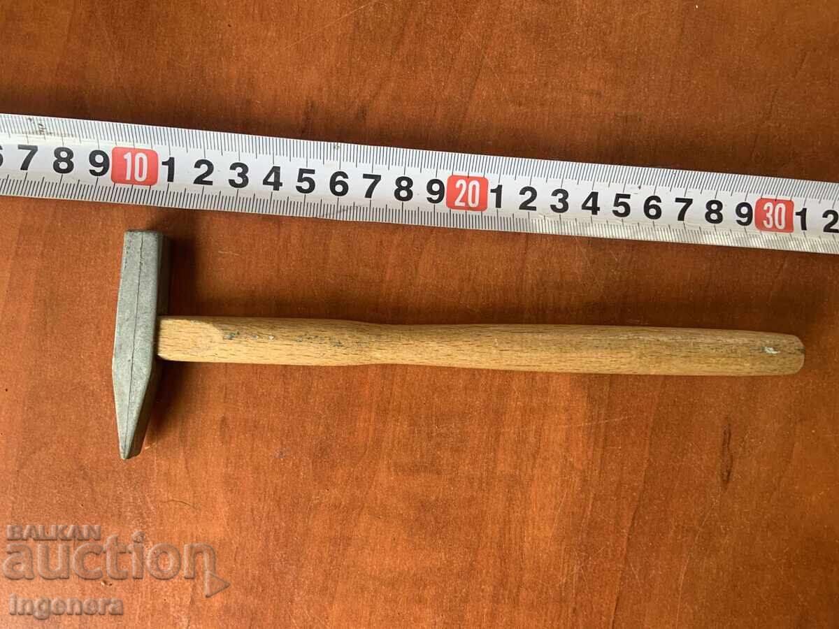 CIOCAN CIOCĂNEL DE GEAMGIU NOU - 50 GRAME CIOCAN CIOCĂNEL DE GEAMGIU NOU - 50 GRAME