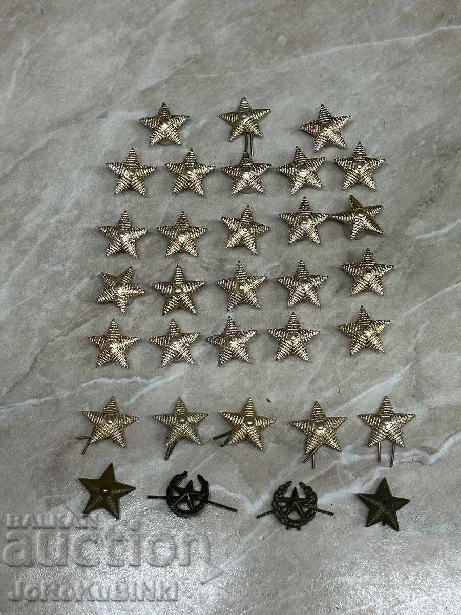 Lot Stele pentru Epoleți și Însemne—32 bucăți cu preț € 10.00 | 19.56 BGN