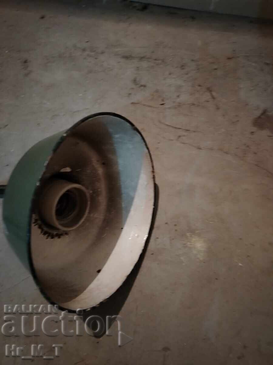 Corp de iluminat emailat vechi