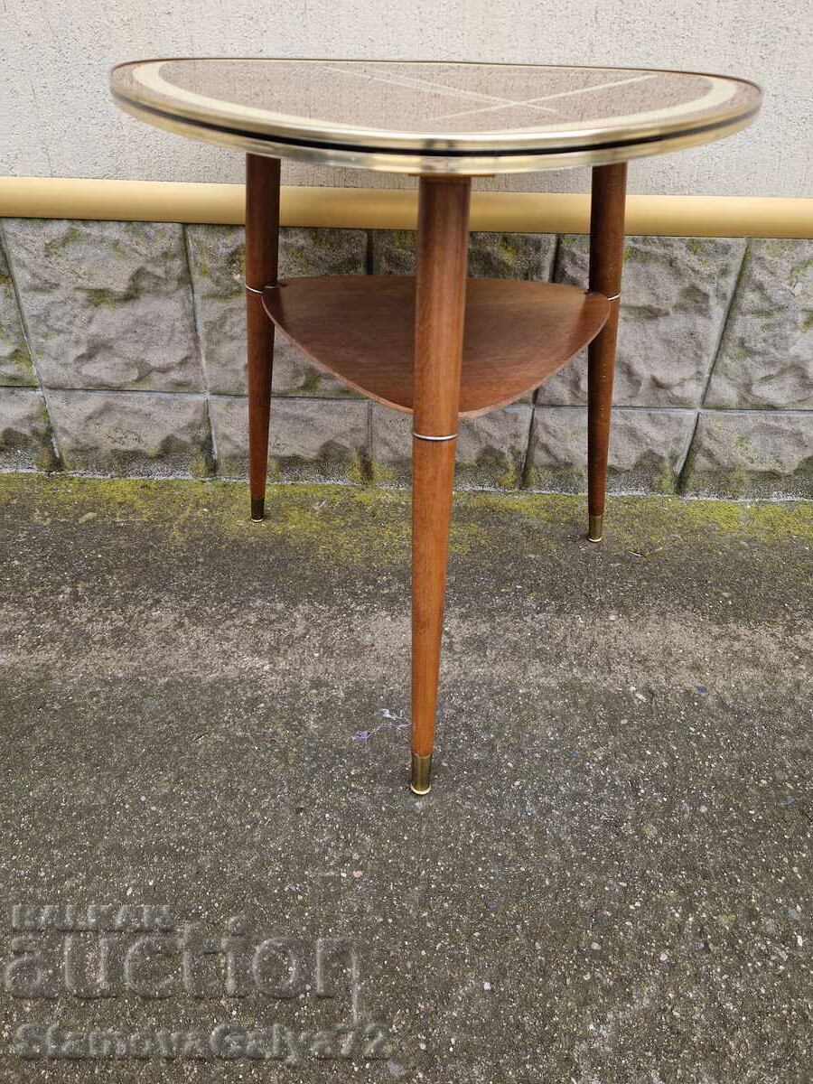 Доставка на Уникална рядка дизайнерска масичка от 50-те години Доставка на Уникална рядка дизайнерска масичка от 50-те години